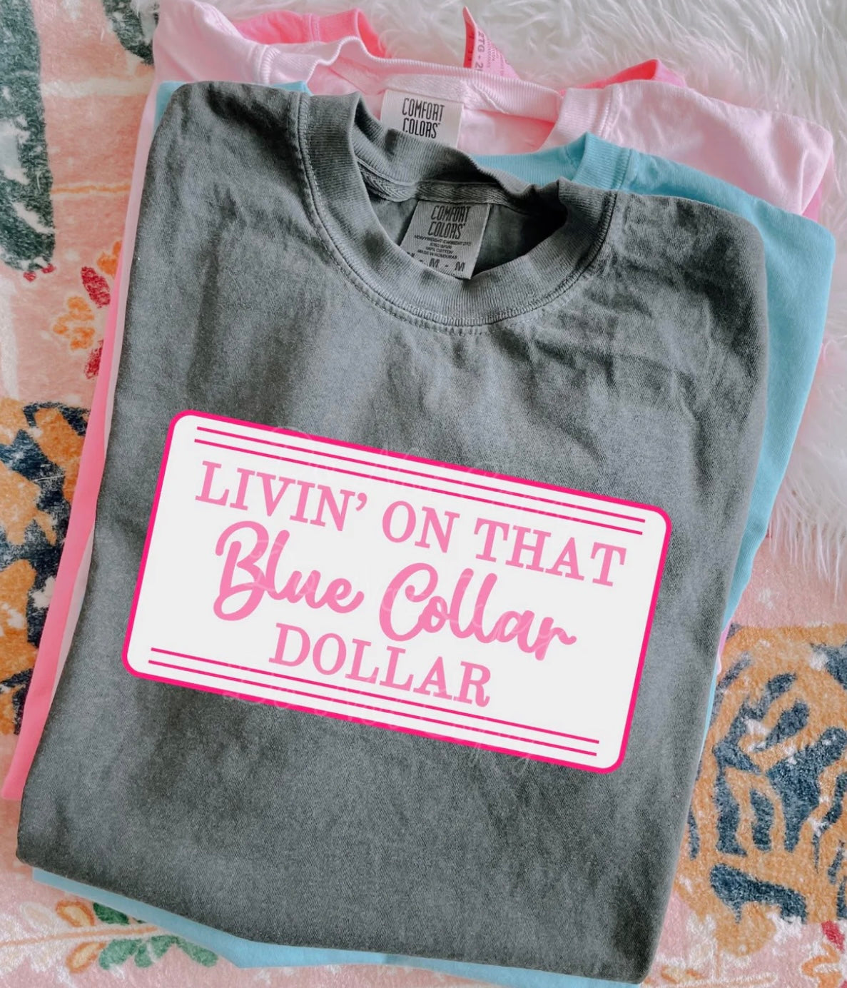 Livin on that blue collar dollar 💞