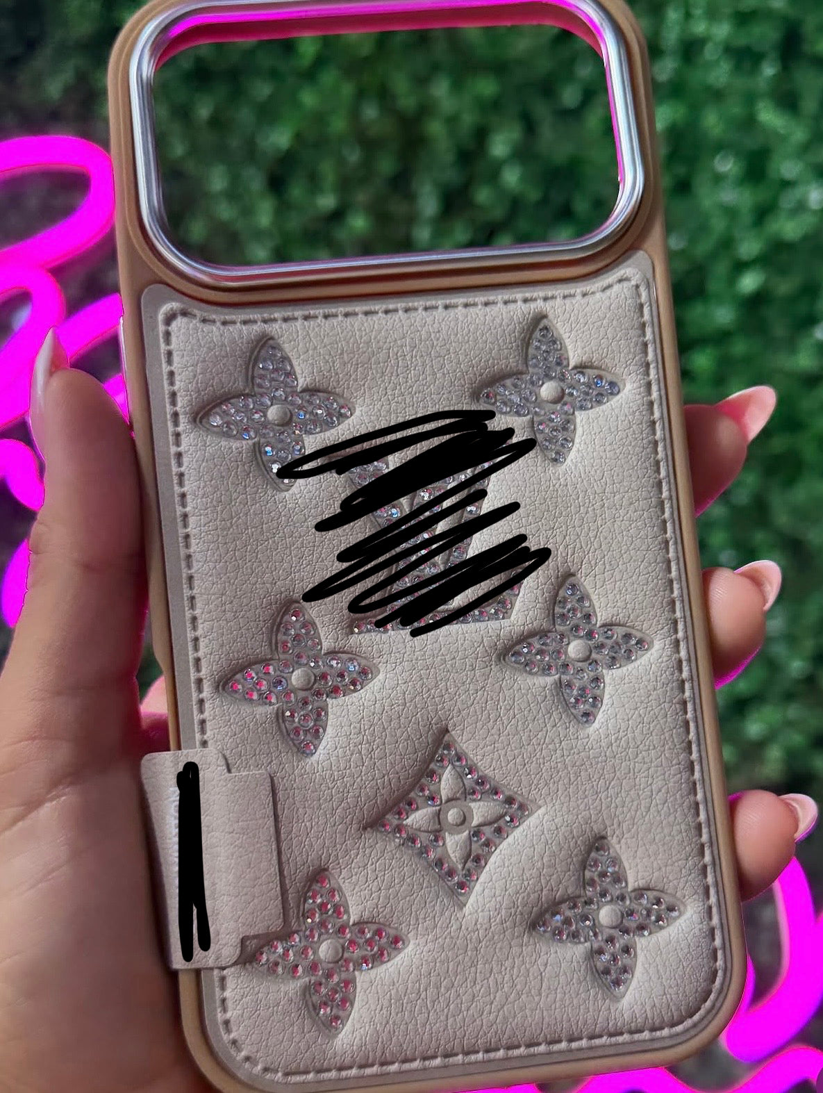 White boujee case 🤎