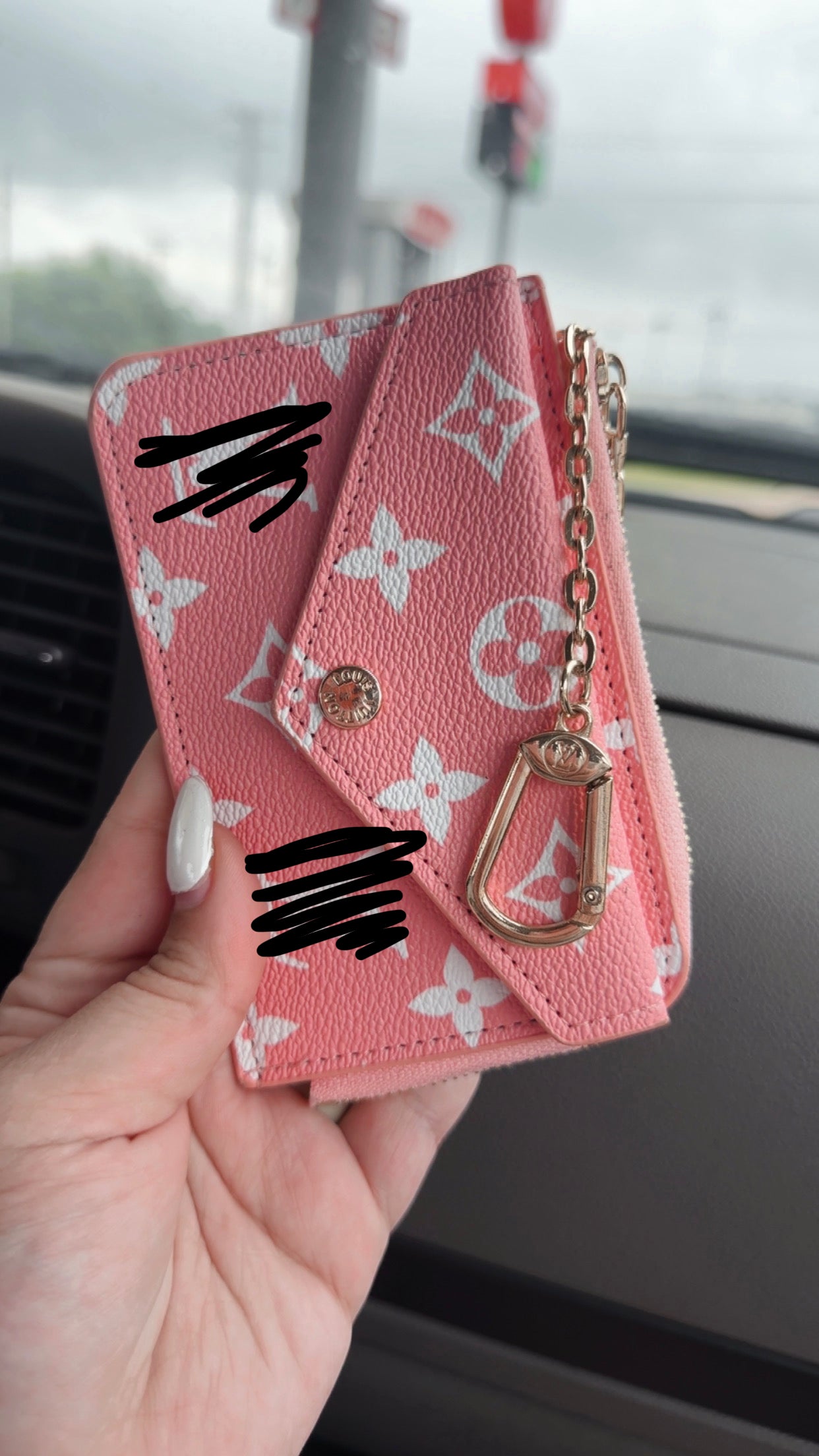 Viral pink wallet 💕